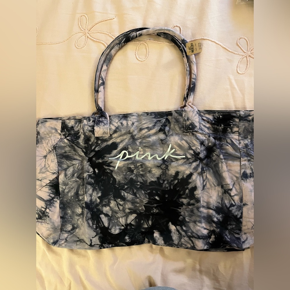 VS Pink Tie Dye Swirl Zip XL Tote Bag - Picture 4 of 10
